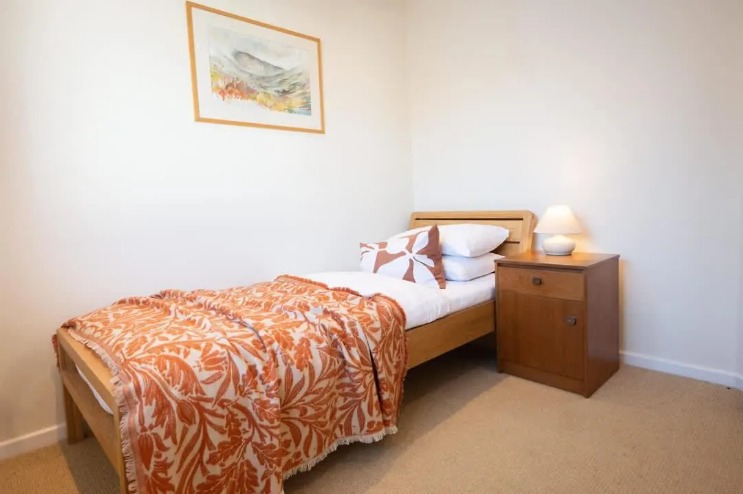 Stylish 3-Bedroom Detached Home In Cambridge